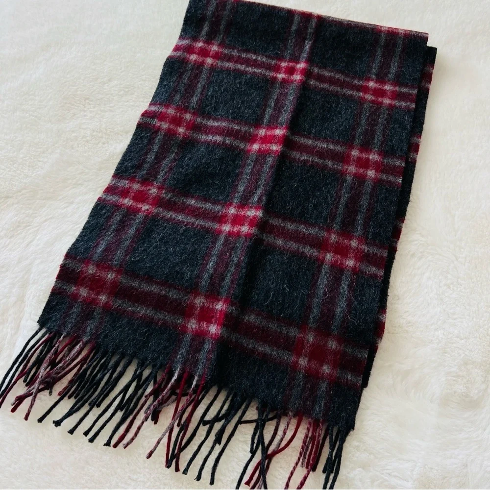 Nordstrom Men’s 100% Wool Plaid Red/Grey Scarf 72”x12” new no tag.